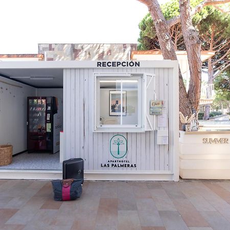 Aparthotel Las Palmeras Castelldefels Kültér fotó